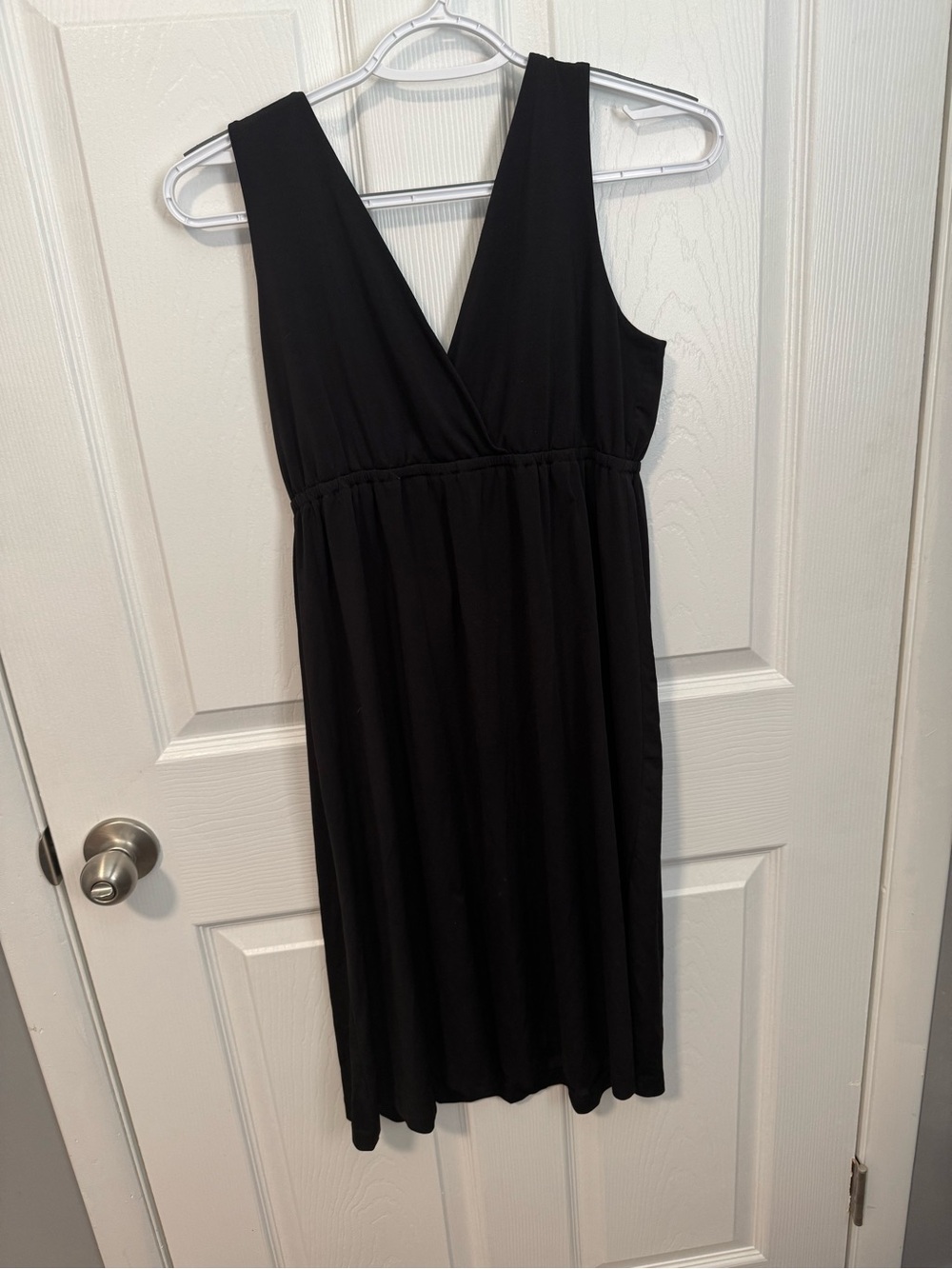 Oleg Cassini Black Sleeveless V-Neck Dress